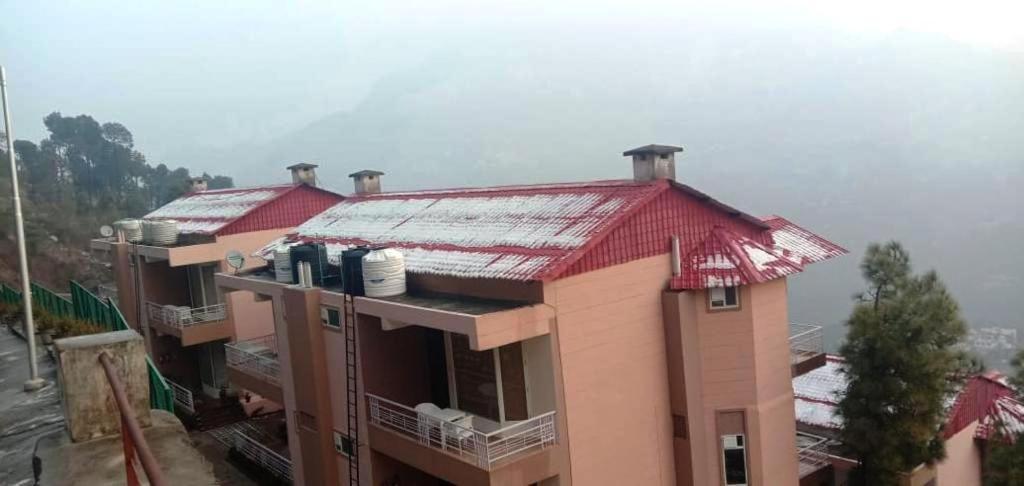 Amravati Resort Solan Eksteriør bilde