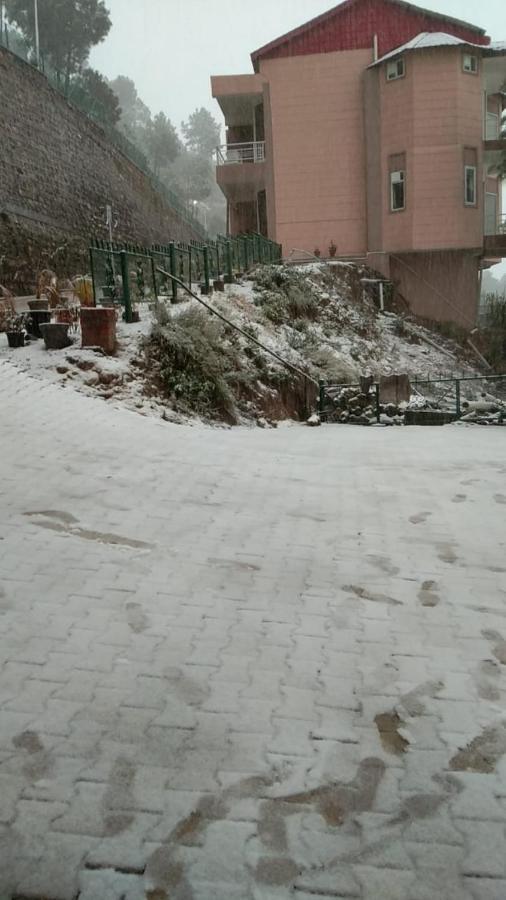 Amravati Resort Solan Eksteriør bilde
