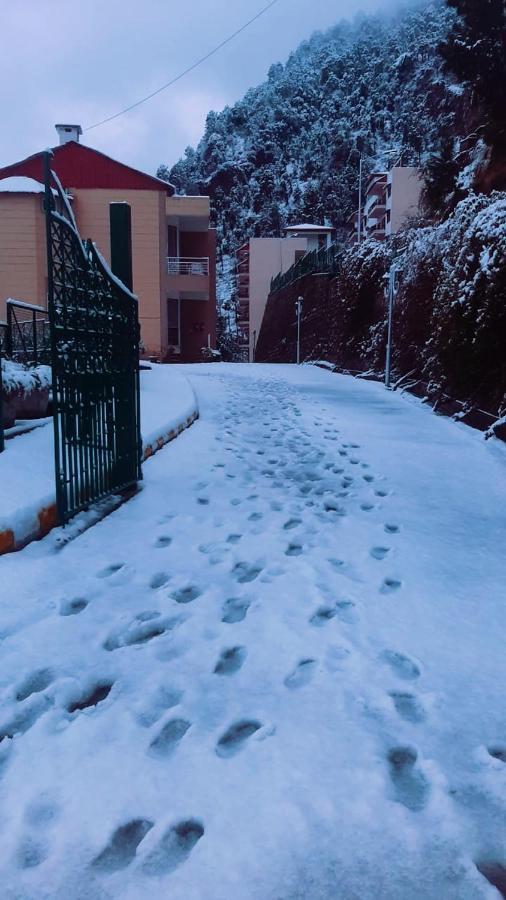 Amravati Resort Solan Eksteriør bilde
